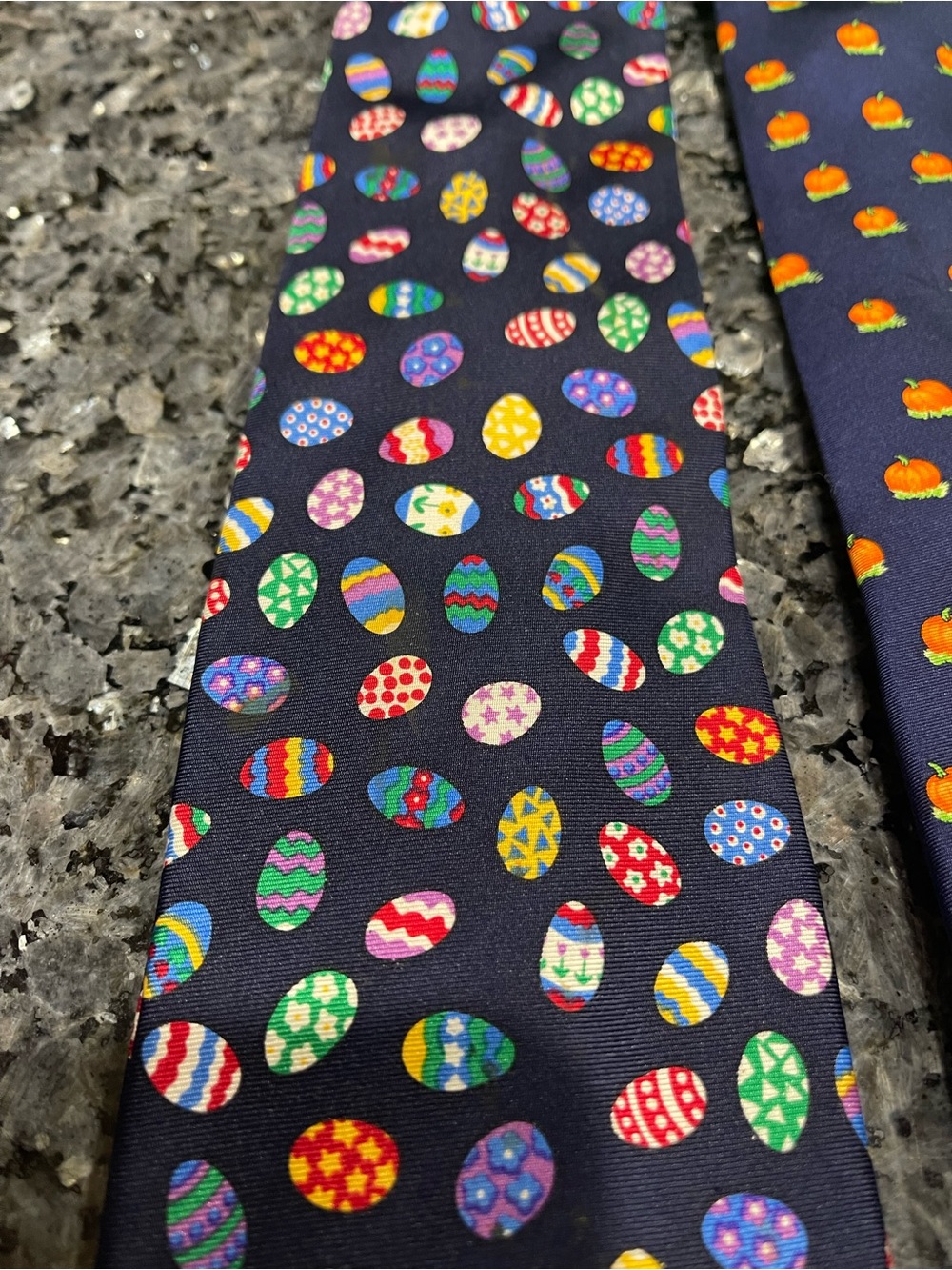 Lot of 3 Alynn Seasonal 100% Silk Ties Made in USA - Picture 2 of 7